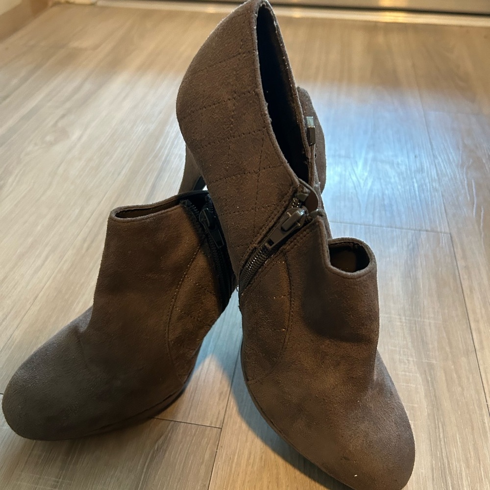 Women’s Dark gray suede ankle Pumps size 10 - Picture 3 of 10